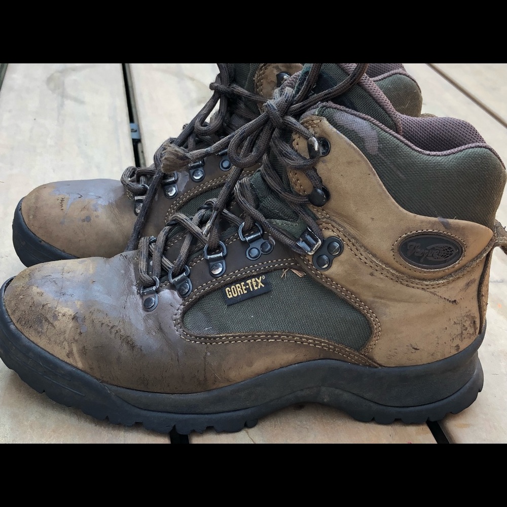 Vasque Skywalk 7150 GORETEX Boots Mens Size 7.5M